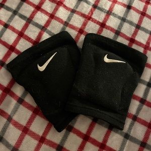 Nike volleyball kneepads